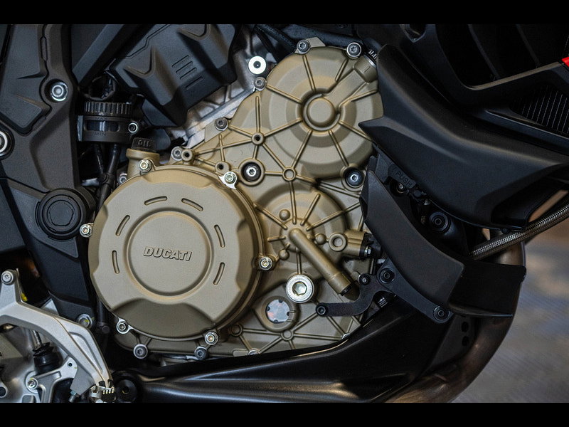 DUCATI Multistrada V4 RS *Akrapovic exhaust*  0dr Manual 2026