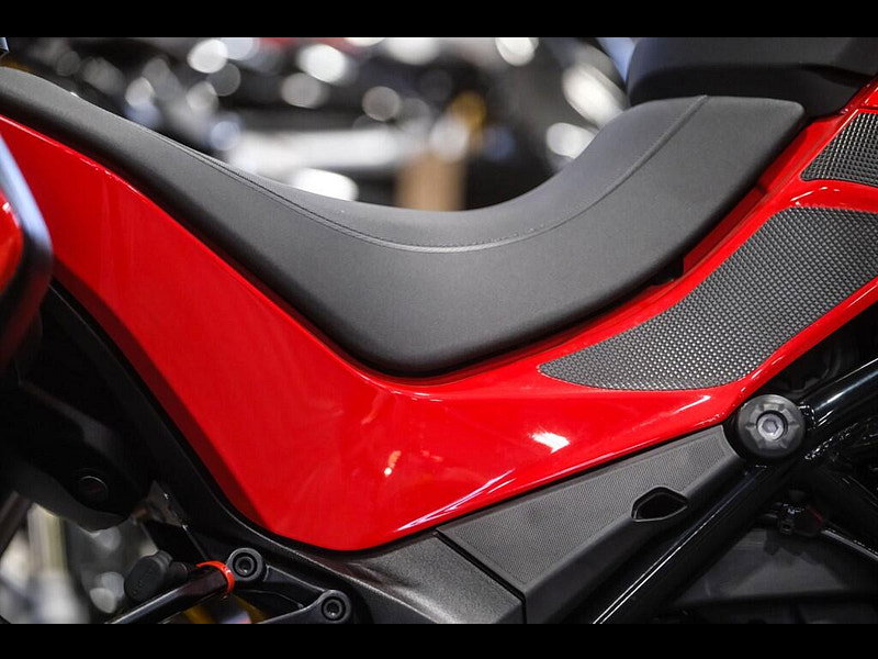 DUCATI Multistrada V2 *Multistrada V2 S - Panniers - Navigation- Warranty* 0dr Manual 2026