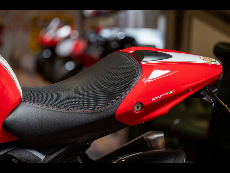 DUCATI Monster 1100 1100  0dr Manual 2026