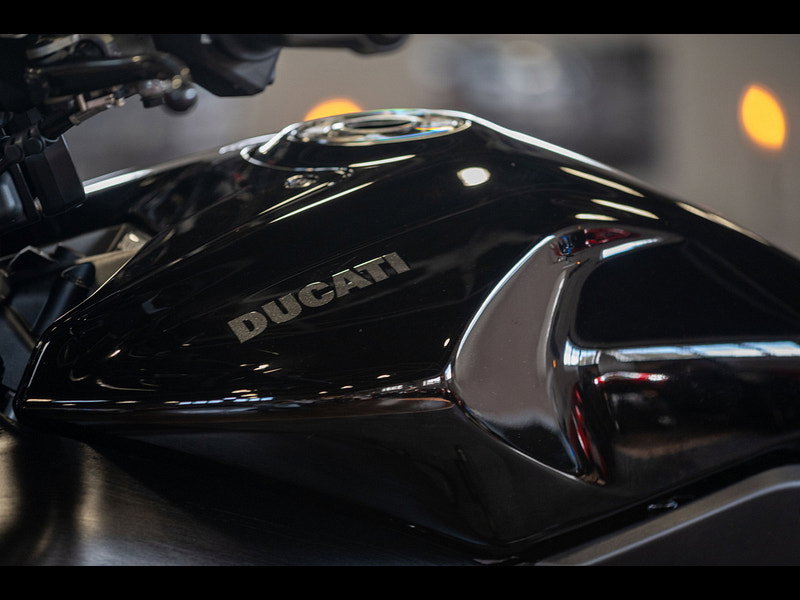 DUCATI Diavel V4 1158  0dr Manual 2026