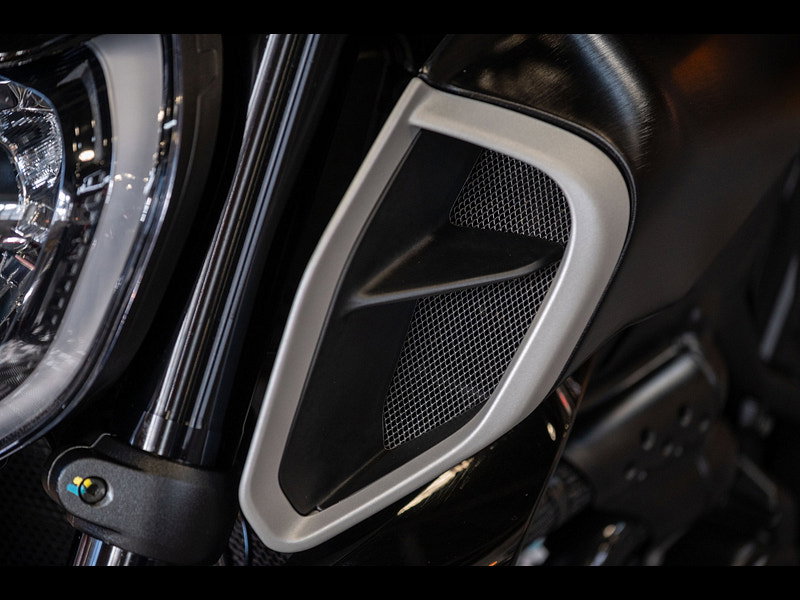 DUCATI Diavel V4 1158  0dr Manual 2026