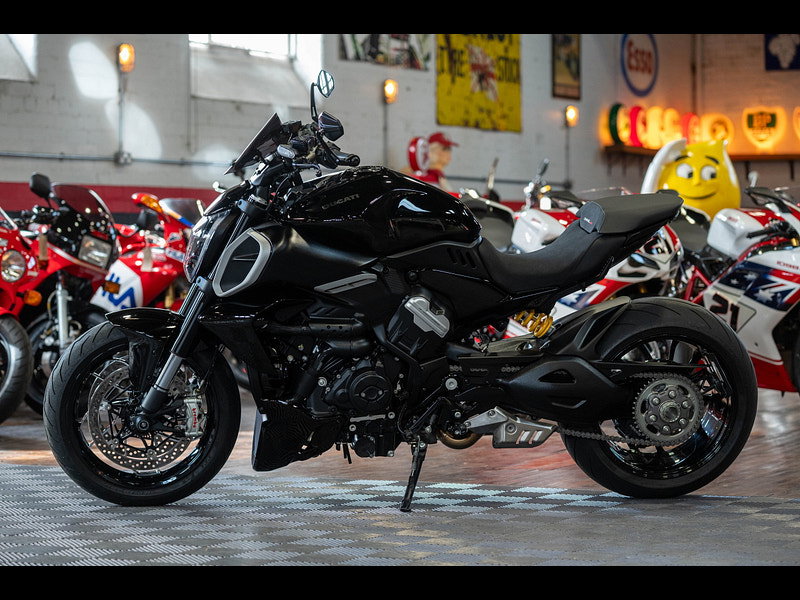 DUCATI Diavel V4 1158  0dr Manual 2026
