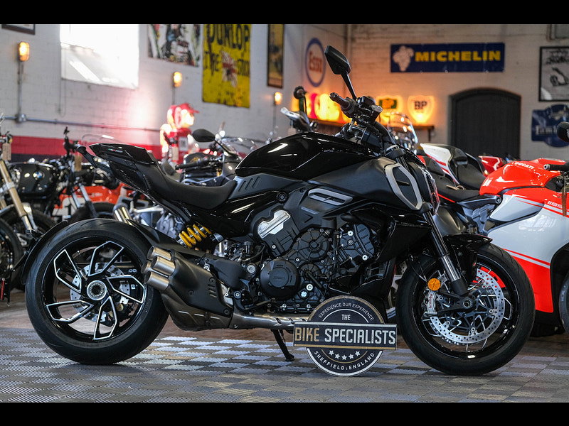 DUCATI Diavel V4 *Low Mileage - Low Ownership* 0dr Manual 2026