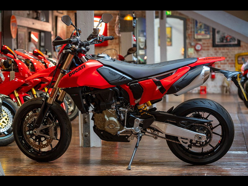 DUCATI Hypermotard 698 *One Owner - Stunning* 0dr Manual 2026