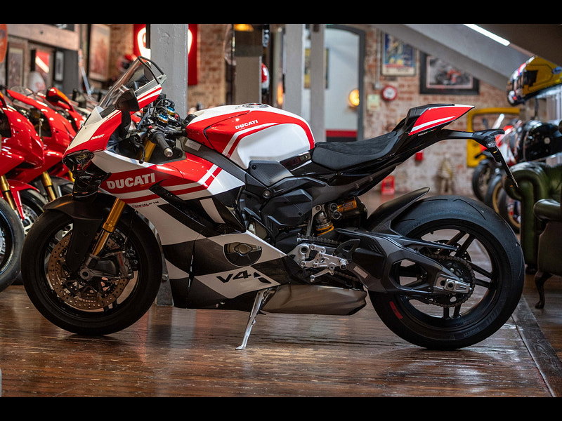 DUCATI Panigale V4 1103 Tricolore N0. 471/1000 0dr Manual 2026