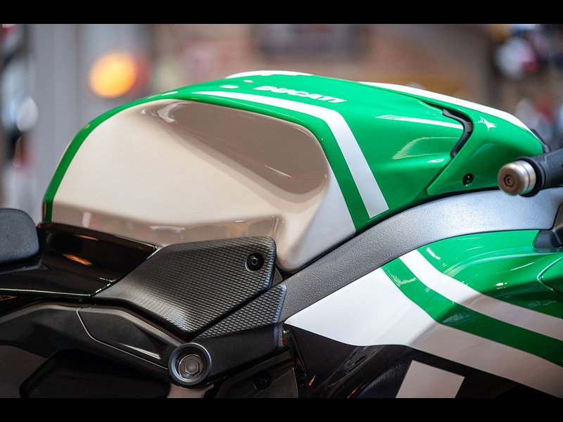 DUCATI Panigale V4 1103 Tricolore N0. 471/1000 0dr Manual 2026