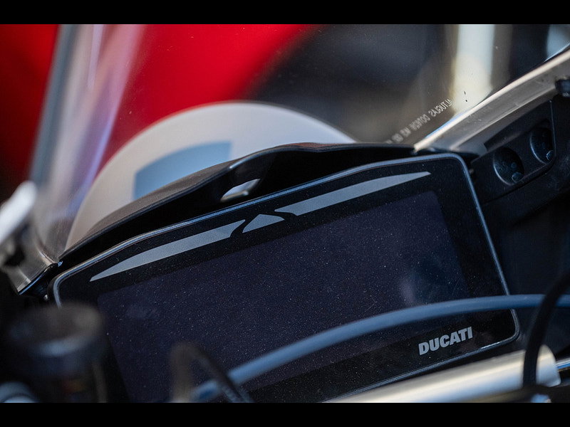 DUCATI Panigale V4 1103 Tricolore N0. 471/1000 0dr Manual 2026