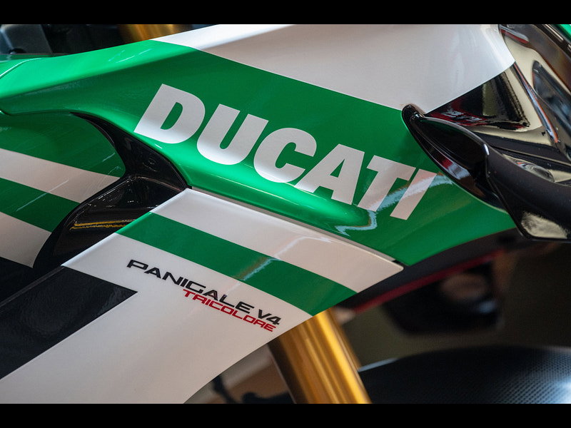 DUCATI Panigale V4 1103 Tricolore N0. 471/1000 0dr Manual 2026