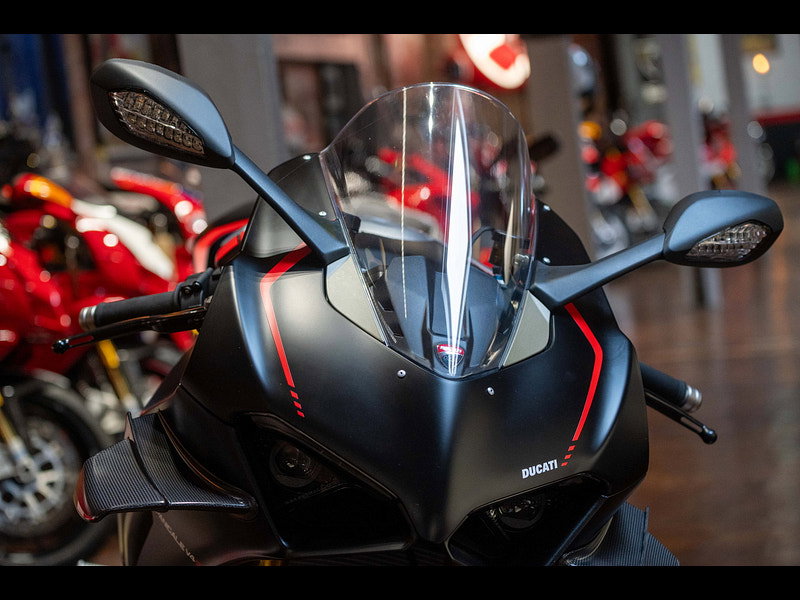 DUCATI Panigale V4 SP *Outstanding Original Example* 0dr Manual 2026