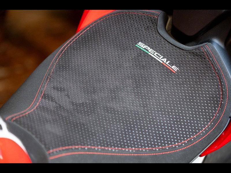 DUCATI Panigale V4 *Speciale - Amazing Example* 0dr Manual 2026