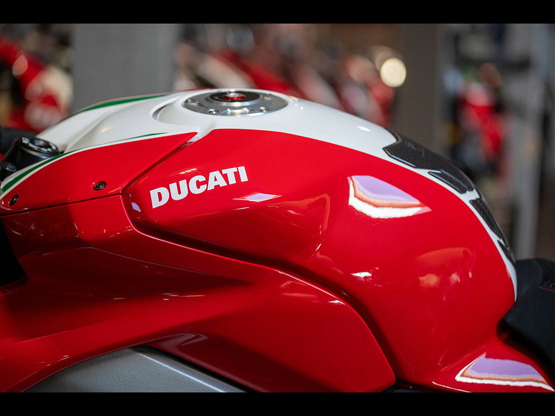 DUCATI Panigale V4 *Speciale - Amazing Example* 0dr Manual 2026