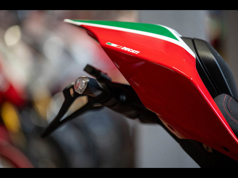 DUCATI Panigale V4 *Speciale - Amazing Example* 0dr Manual 2026