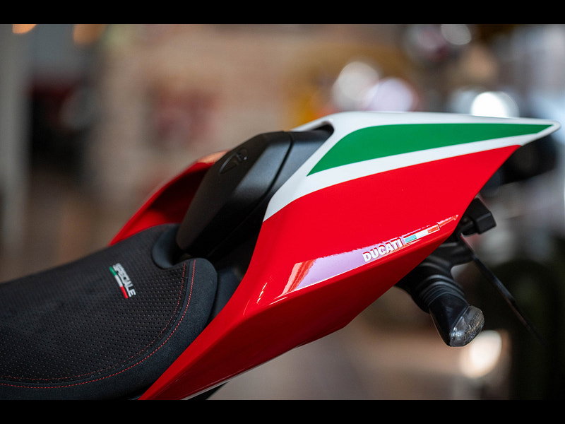 DUCATI Panigale V4 *Speciale - Amazing Example* 0dr Manual 2026