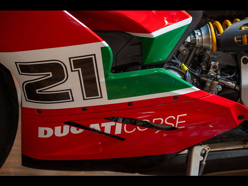 DUCATI Panigale V2 *Just 403 Miles From New* 0dr Manual 2026