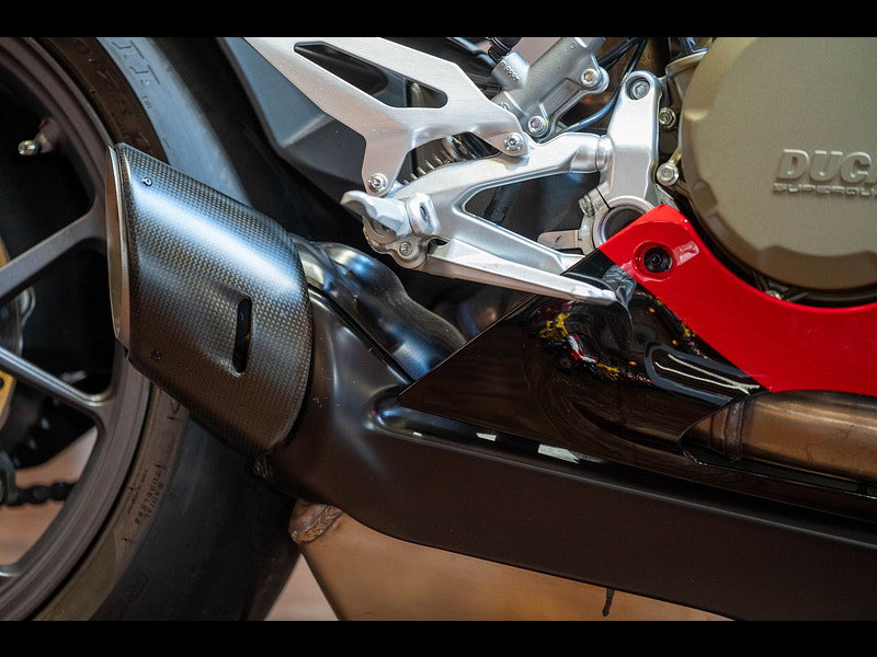 DUCATI Panigale V2 *Just 403 Miles From New* 0dr Manual 2026