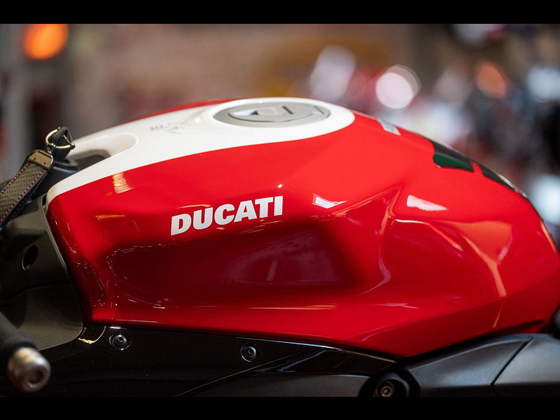 DUCATI Panigale V2 *Just 403 Miles From New* 0dr Manual 2026