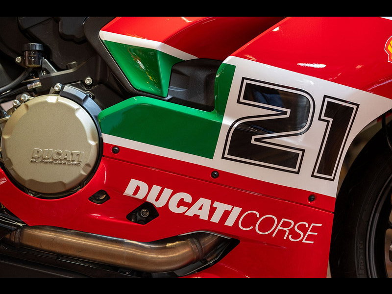 DUCATI Panigale V2 *Just 403 Miles From New* 0dr Manual 2026