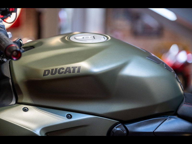 DUCATI Streetfighter V2 *Storm Green - One Owner* 0dr Manual 2026
