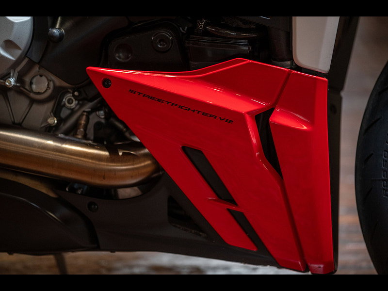 DUCATI Streetfighter V2 *1 Owner - Original Example* 0dr Manual 2026