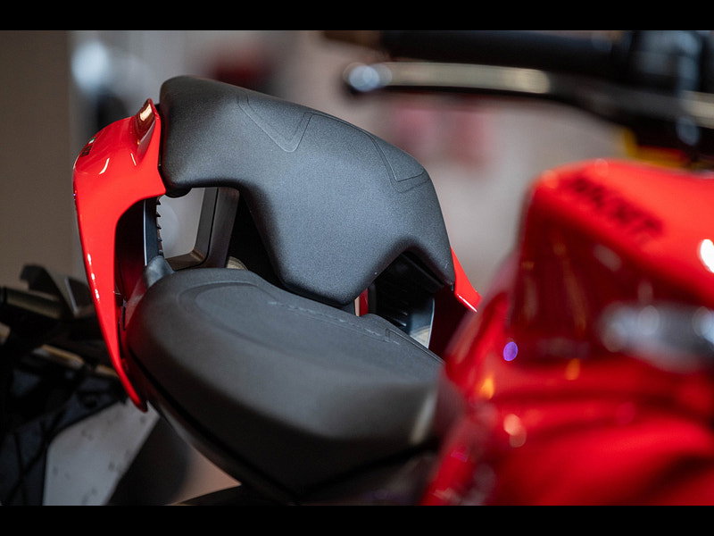 DUCATI Streetfighter V2 *1 Owner - Original Example* 0dr Manual 2026