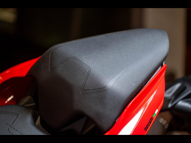 DUCATI Streetfighter V2 *1 Owner - Original Example* 0dr Manual 2026