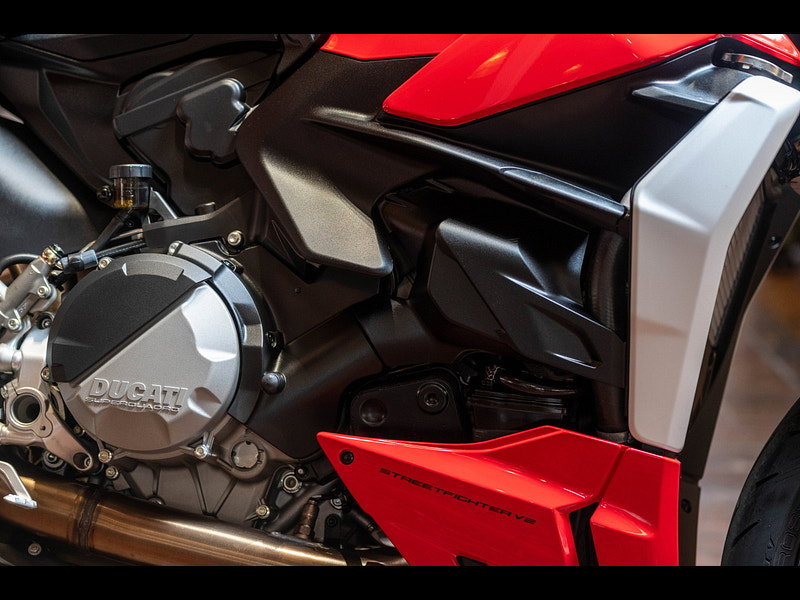 DUCATI Streetfighter V2 *1 Owner - Original Example* 0dr Manual 2026