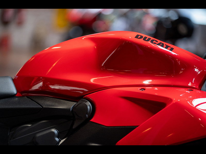 DUCATI Streetfighter V2 *1 Owner - Original Example* 0dr Manual 2026