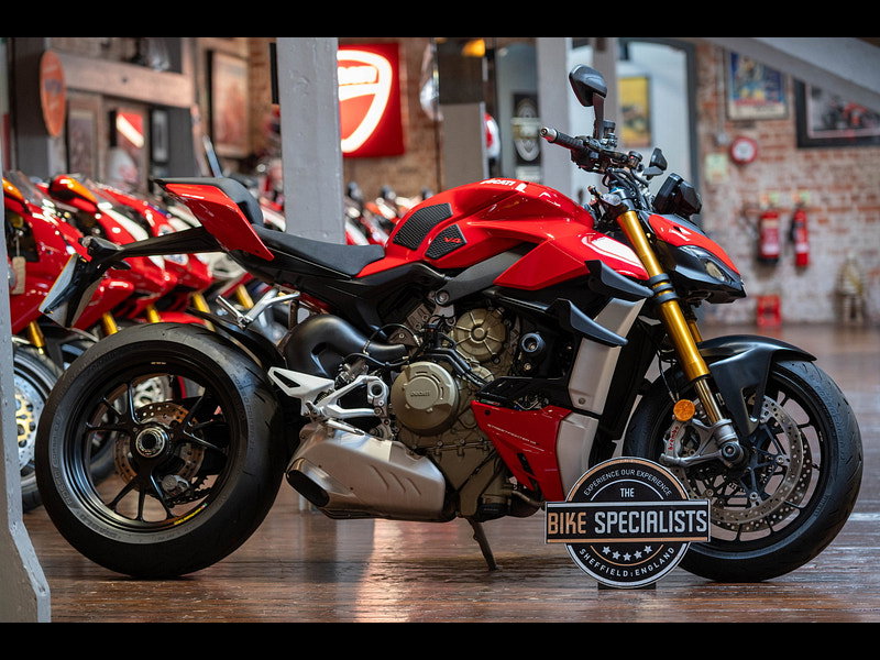 DUCATI Streetfighter V4S *1 Former Keeper - Low Mileage* 0dr Manual 2026