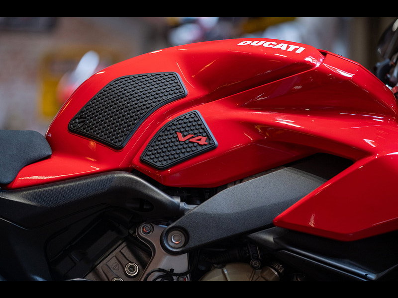 DUCATI Streetfighter V4S *1 Former Keeper - Low Mileage* 0dr Manual 2026