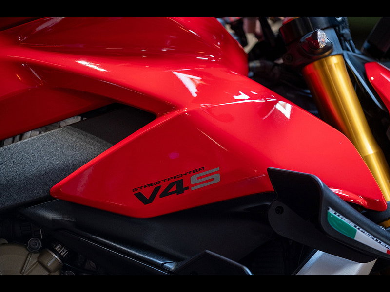 DUCATI Streetfighter V4S *Lots Of Upgrades - 1 Former Keeper* 0dr Manual 2026