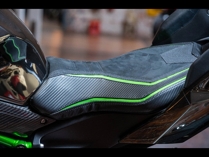 KAWASAKI Ninja H2 1000 Super Sports Petrol Manual (200 ps) 0dr Manual 2026