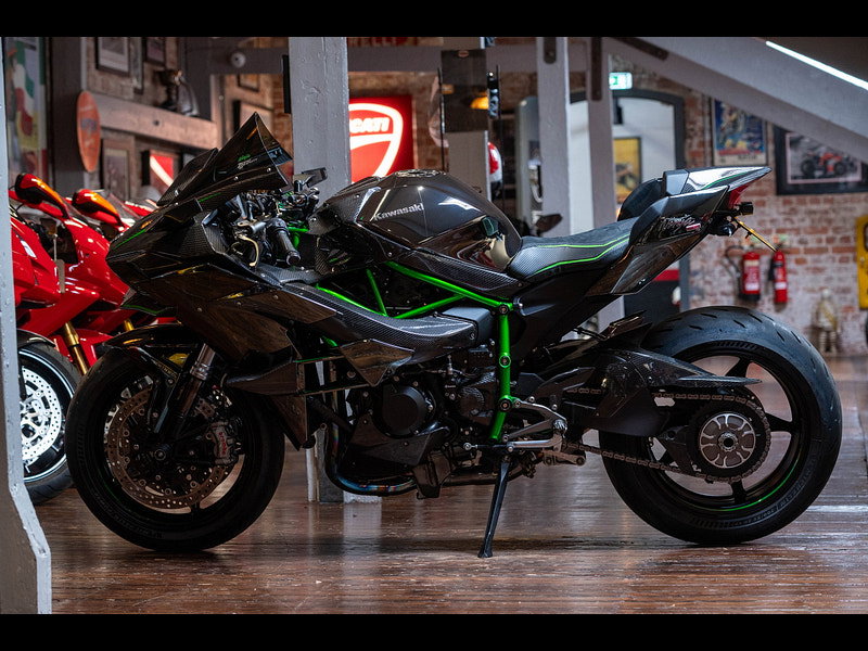 KAWASAKI Ninja H2 1000 Super Sports Petrol Manual (200 ps) 0dr Manual 2026