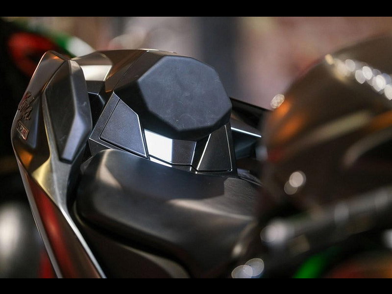 KAWASAKI Ninja H2R Ninja H2R New Old Stock Del Miles 0dr Manual 2026