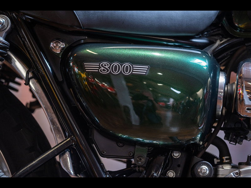 KAWASAKI W800 *Just 1,265 Miles From New - 1 Former Keeper* 0dr Manual 2026
