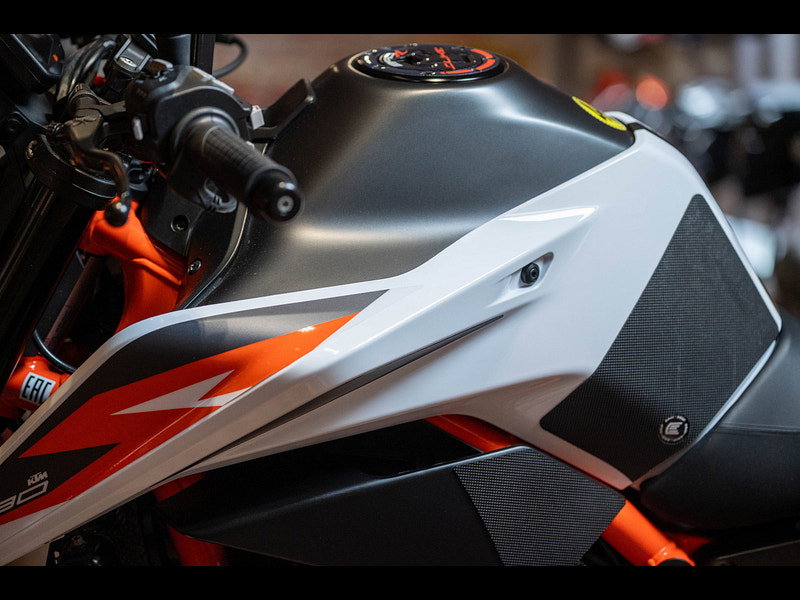 KTM 890 Duke *R Model - Lovely Example* 0dr Manual 2026