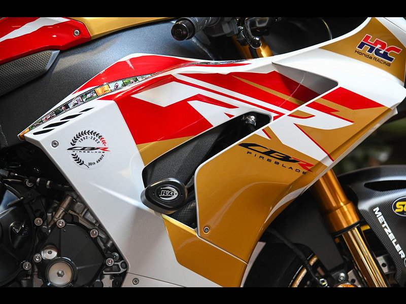 Honda Cbr1000rr fireblade sp John McGuiness 100th TT Race Start Replica No.17 0dr Manual 2026