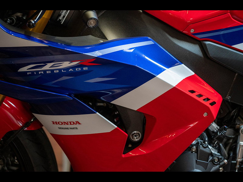 Honda CBR1000RR-R Fireblade SP *Dean Harrison - No 9 of 12 Produced Worldwide* 0dr Manual 2026