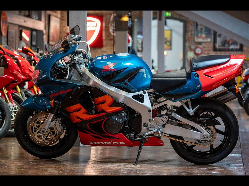 Honda CBR900RR Fireblade *Low Mileage - Low Ownership - Original Example* 0dr  2026