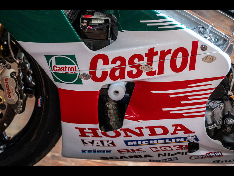 Honda RVF750 RC45 - "Simply The Best" 0dr Manual 2026