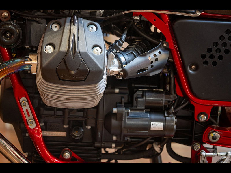 MOTO GUZZI V7 744 Cafe Racer  0dr Manual 2026