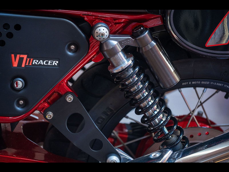 MOTO GUZZI V7 744 Cafe Racer  0dr Manual 2026