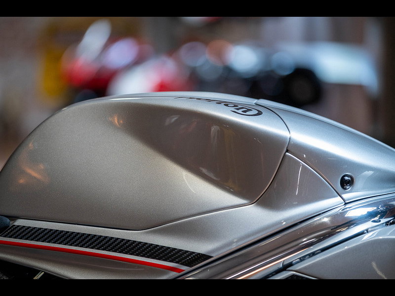 Norton V4 sv *One Owner - PDI Miles* 0dr Manual 2026