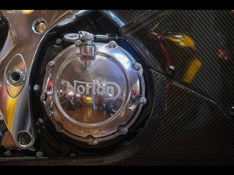 Norton V4 sv Norton V4 SV *Carbon* 0dr Manual 2026