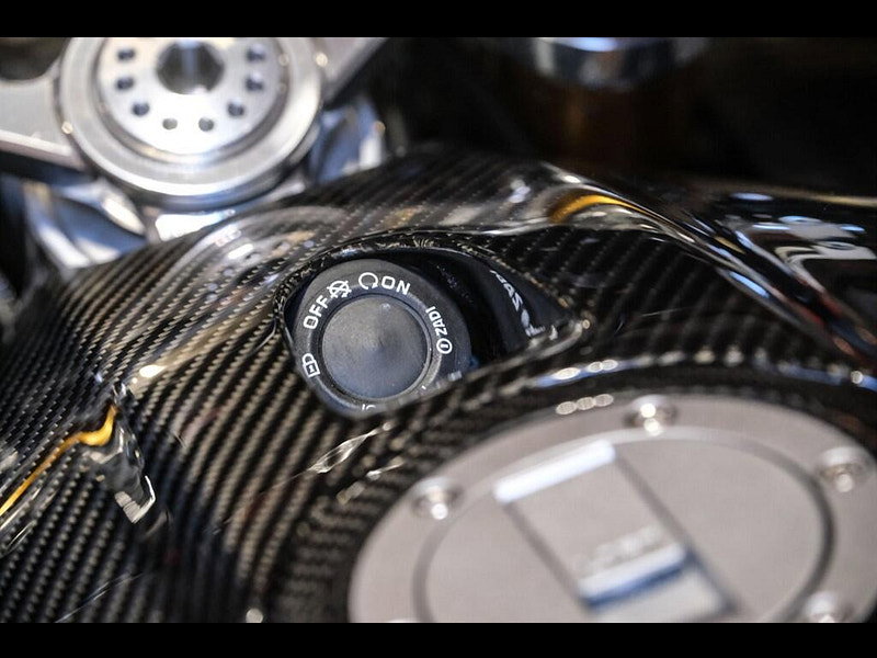Norton V4 sv Norton V4 SV *Carbon* 0dr Manual 2026