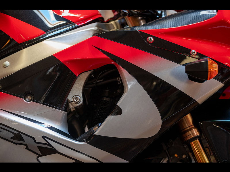 Suzuki Gsx-r1000 *K1 Stunning Low Mileage Example!* 0dr Manual 2026