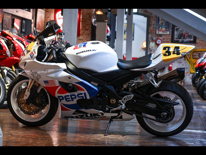 Suzuki Gsx-r1000 *K5 Model - Akrapovic Exhaust* 0dr Manual 2026