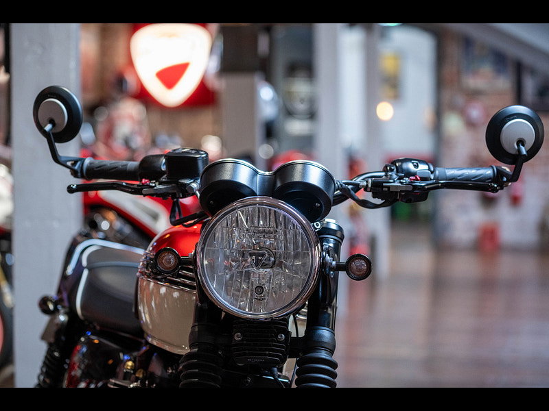 Triumph Bonneville T100 *Stunning Example* 0dr Manual 2026