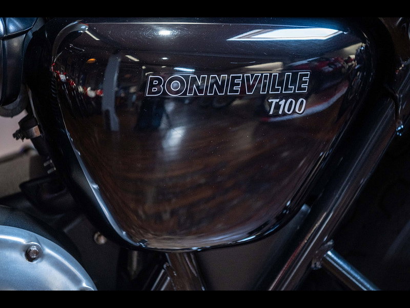Triumph Bonneville T100 *Stunning Example* 0dr Manual 2026