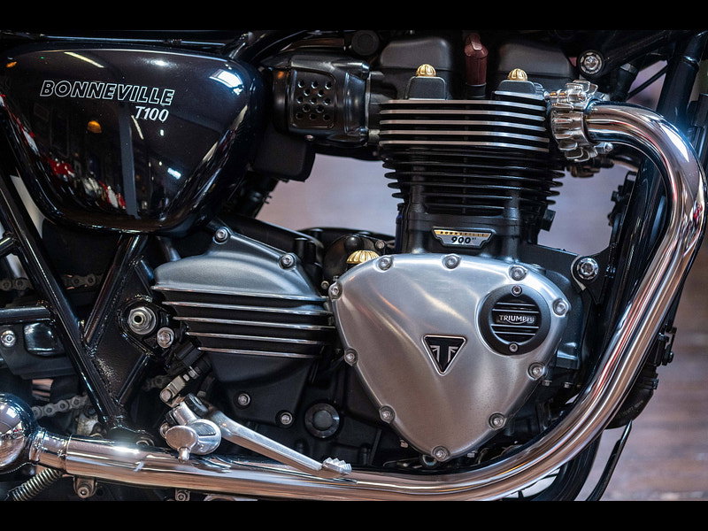 Triumph Bonneville T100 *Stunning Example* 0dr Manual 2026