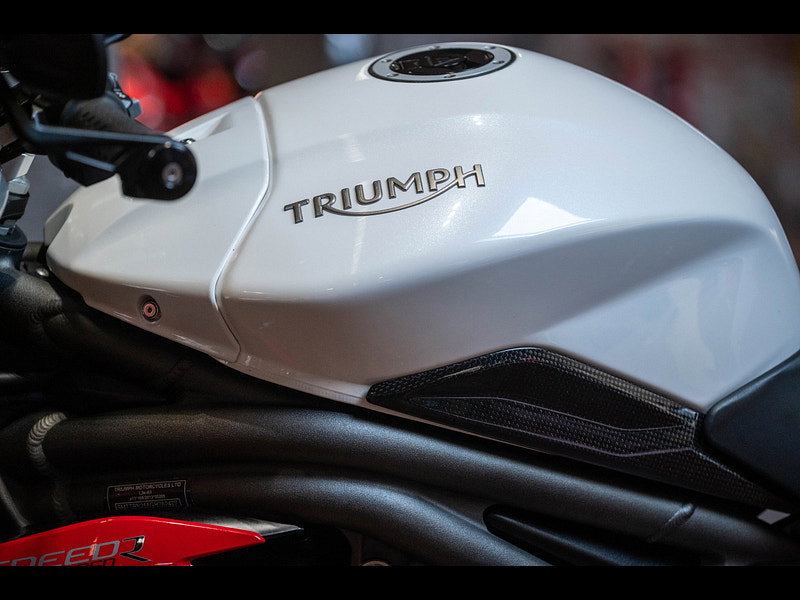 Triumph Speed Triple 1050 *Low Mileage - Stunning Example* 0dr Manual 2026